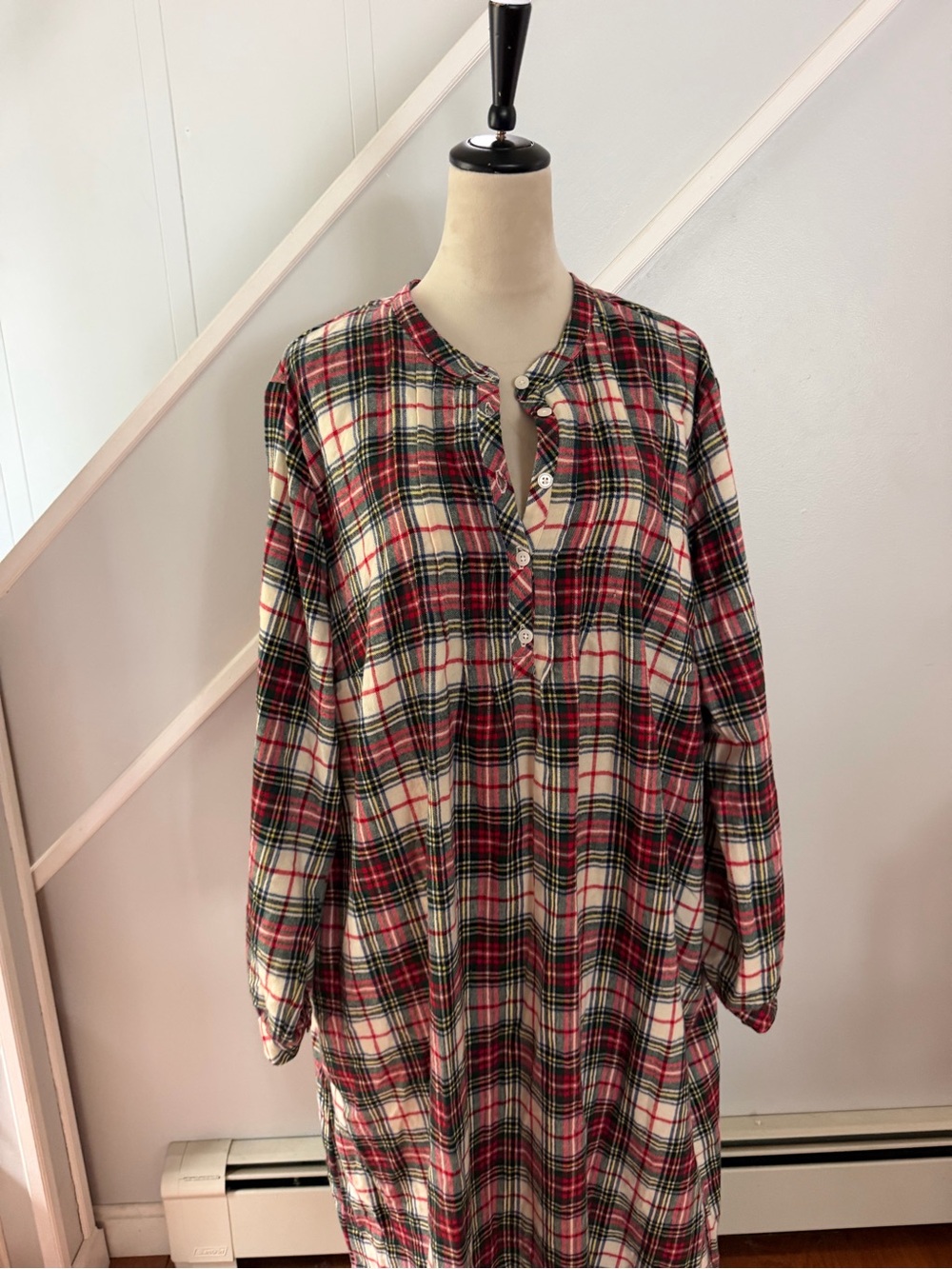L.L. Bean Pintuck Flannel Plaid Nightgown Granny Cottagecore Size 2x - Picture 2 of 4